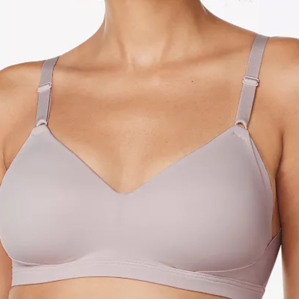 Warners No Side Effects Underarm and Back-Smoothing Comfort Wireless Bra - NWOT